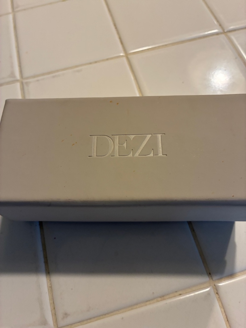 DEZI Harper sunglasses